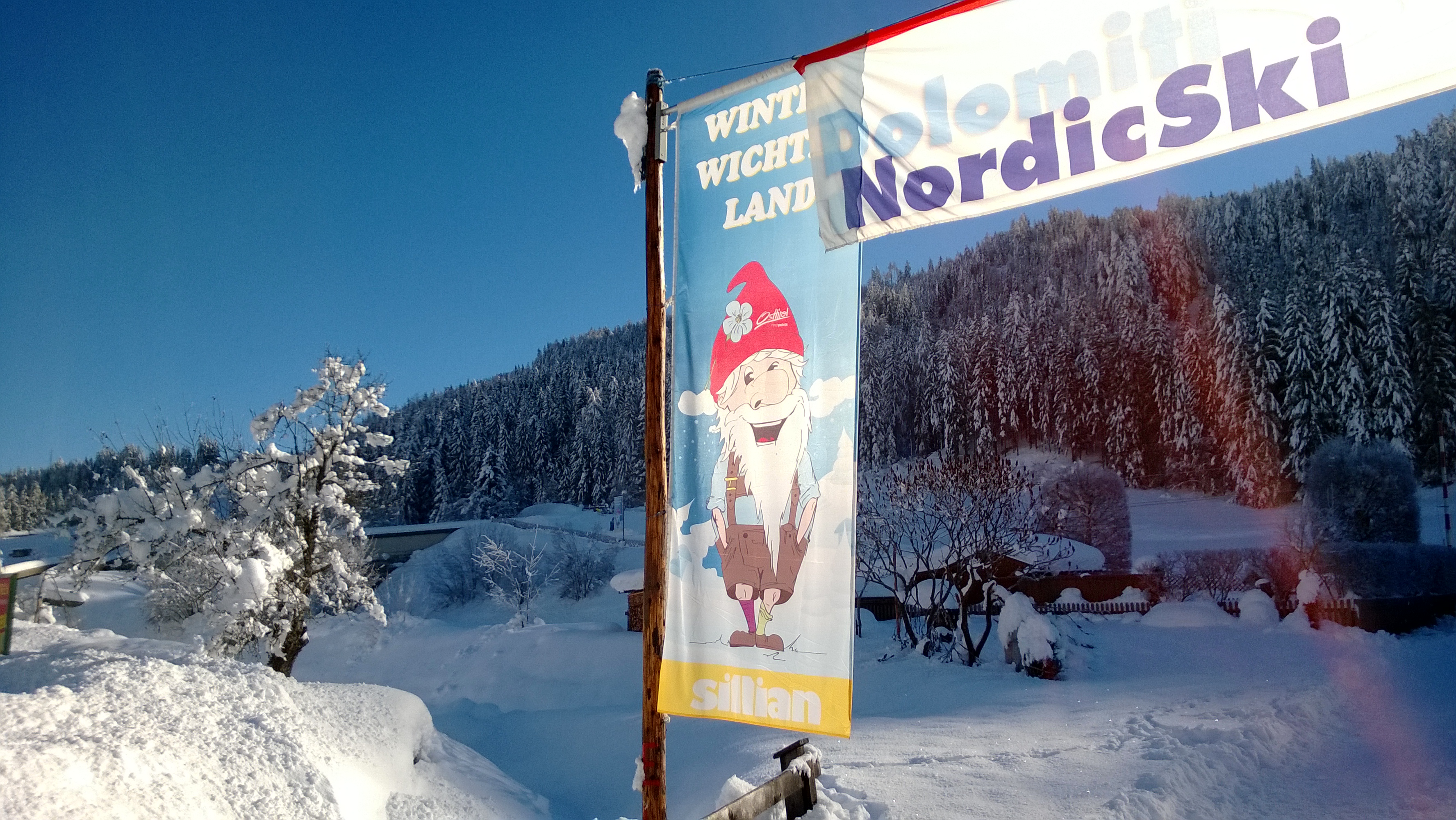 Spuren im Schnee: Langlaufen in Sillian, Dolomiten-Panorama