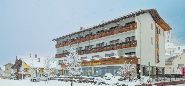 Hotel Bergland in Sillian – Winteransicht
